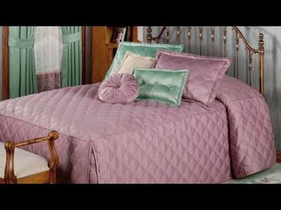 Decorating with Color Classics Fitted Bedspread and Curtain