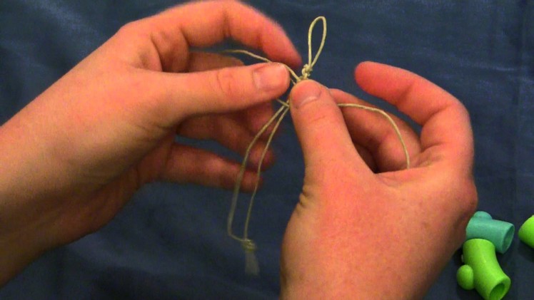 How to weave a hemp necklace