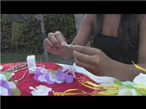 Luau Party Tips : How to Make a Lei