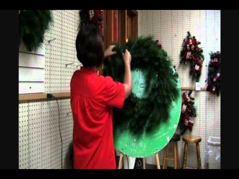 How to Light a Christmas Wreath