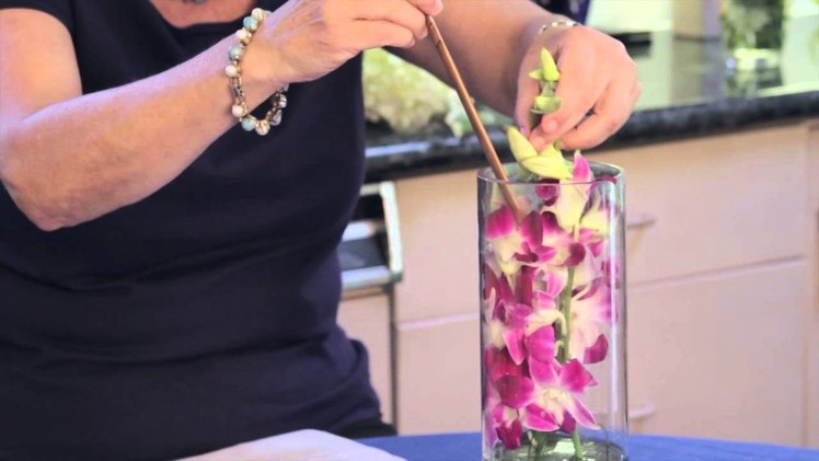 How to Make a Floral Arrangement Inside of a Cylinder, Clear, Tall Vase : Flower Arrangements