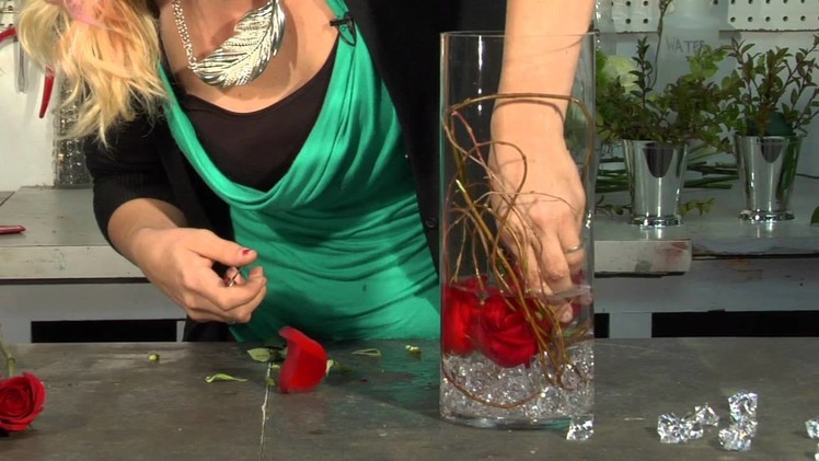 How to Make an Underwater Rose in a Vase : Floral Tips & Ideas