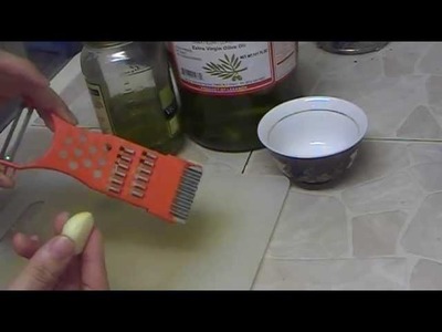 "How to Make Garlic Oil to Grow Hair Faster"