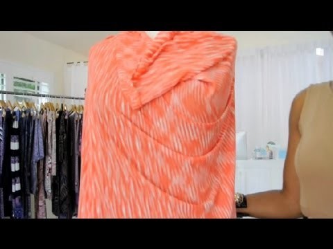 How to Tie a Fringe Scarf : Style & Fashion Tips