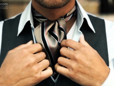 How to Tie an Ascot Tie by Ceravelo