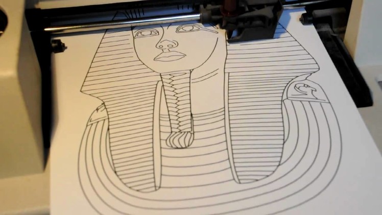 HP ColorPro pen plotter drawing the mask of Tutankhamun