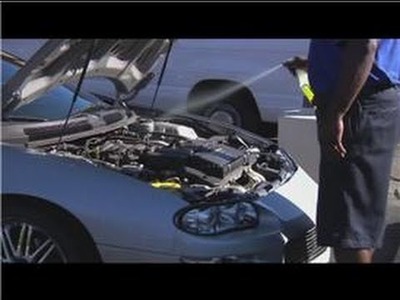 Cleaning Your Car : How to Clean a Car Engine