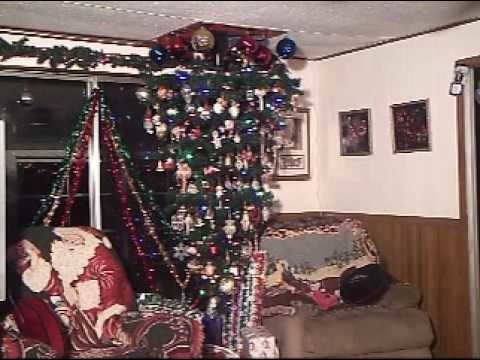 2009 Upside Down Rotating Christmas Tree.mpg