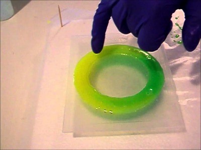 How to create a color swirl resin bangle bracelet