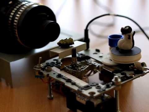 DIY 'robotic' rail for macro photographers