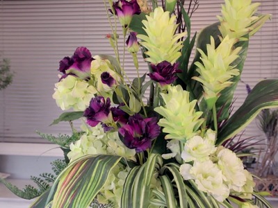 Floristry Tutorial: Arranging with Tall Tropical Forms