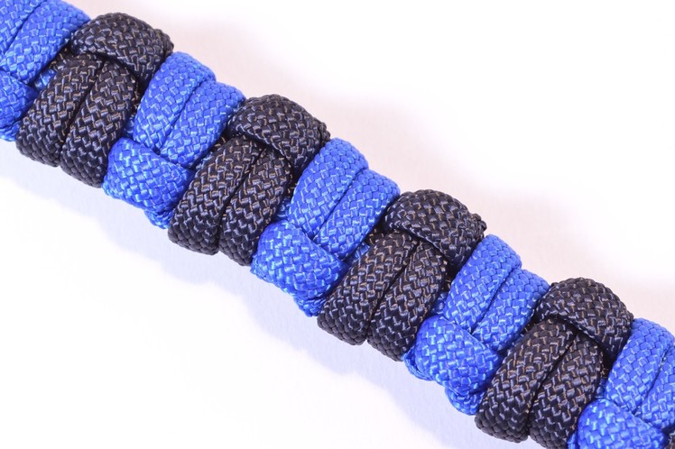 How to Make a Modified Half Hitch Paracord Survival Bracelet - BoredParacord
