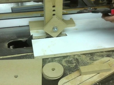 "HOW TO" Simple Tablesaw Jig to make Wooden Pulleys
