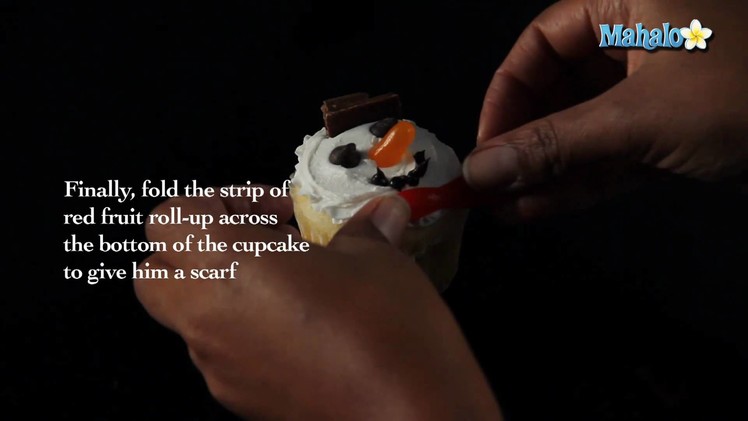How to Decorate Snowman Cupcakes
