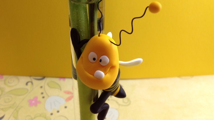 Polymer clay.Fimo bee in a test tube vase - Tutorial