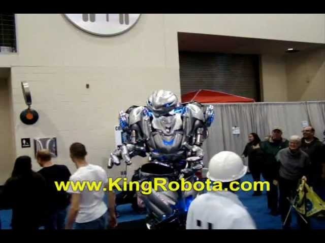 WORLD'S BEST ROBOT COSTUME EVER!!