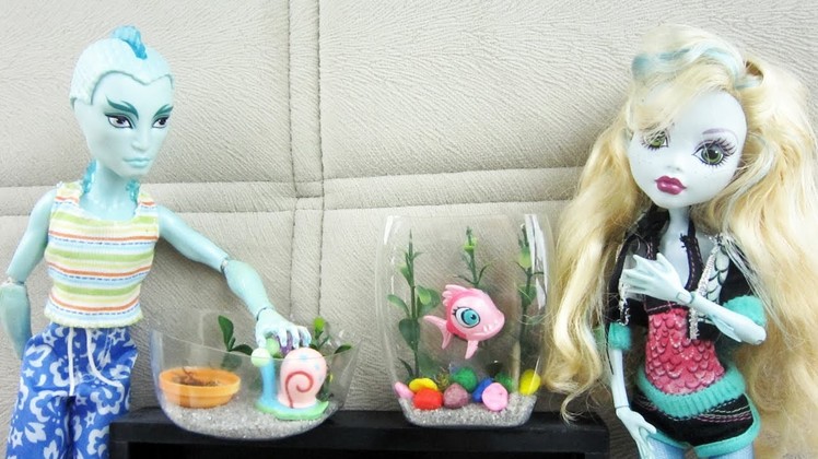 How to make a fish tank, terrarium or an aquarium for Monster High, Barbie dolls - Doll Crafts