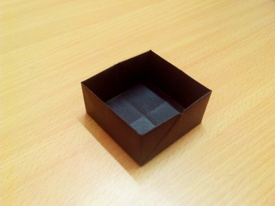 How to make a square origami box step by step.