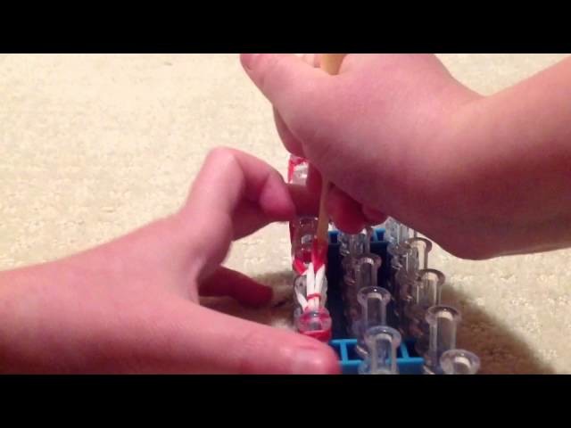 Christmas With Bethany #1 How To Make A Candy Cane Charm On Rainbow Loom