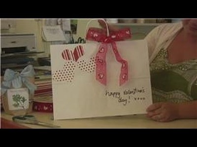 Gift Wrapping Tips : Decorating Your Own Gift Bags