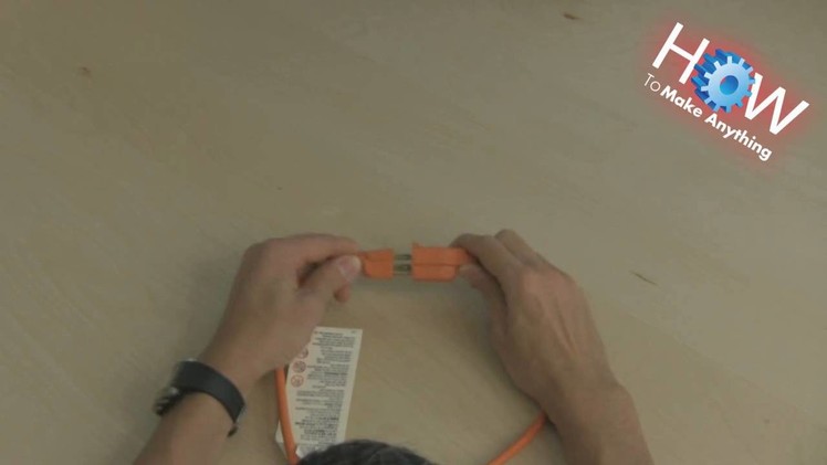 How to Lock an Extension Cord