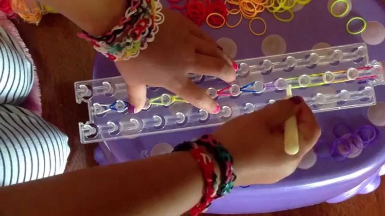 Single O rubberband bracelet rainbow loom wonder loom