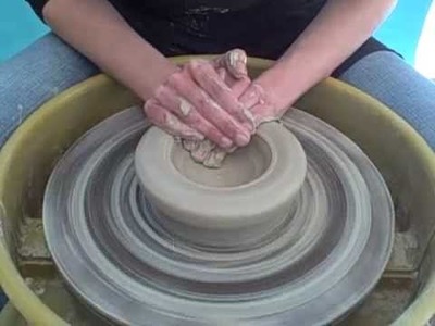 Ceramics for Beginners: Wheel Throwing - Throwing a Bowl with Emily Reason