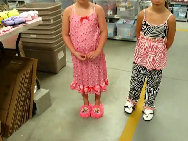 Childrens Slippers -- Choosing the Correct Size