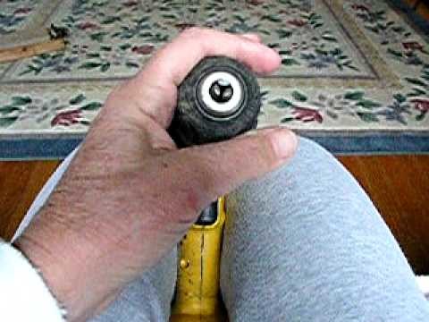 How to insert a drill bit into a cordless drill