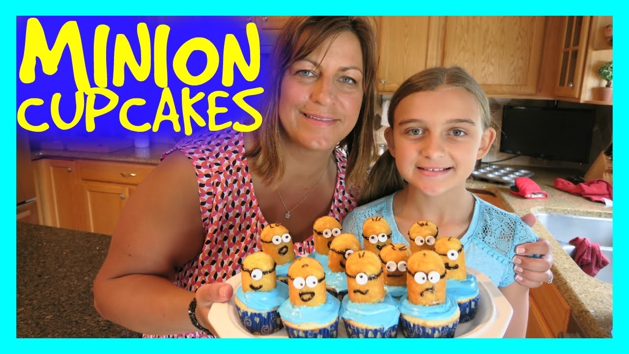 HOW TO MAKE THE CUTEST MINION CUPCAKES