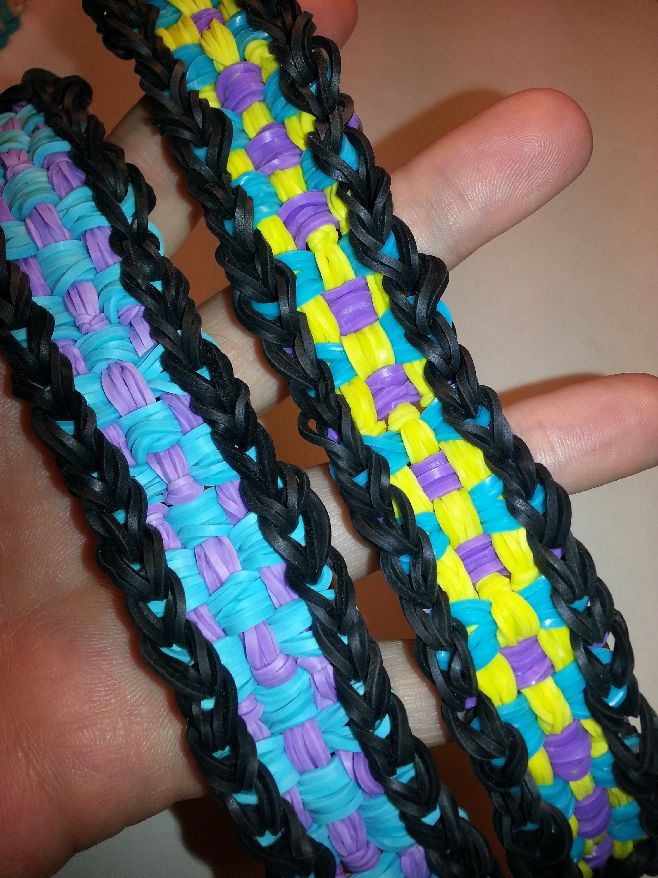 Long Checkerboard Bracelet Tutorial by feelinspiffy (Rainbow Loom)