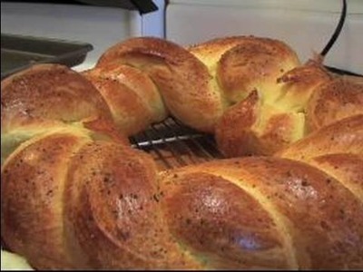 Braided Bread Recipe Tips : How to Serve a Braided Bread Recipe
