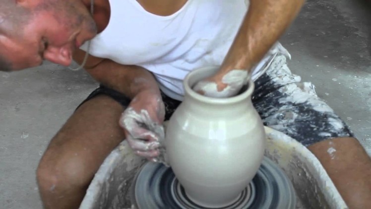 How to make a stoneware jug, by Stone Fence Potter