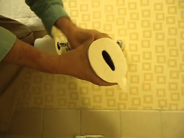 How To Steal Toilet Paper from a Hotel Room - Toilet Roll Theft