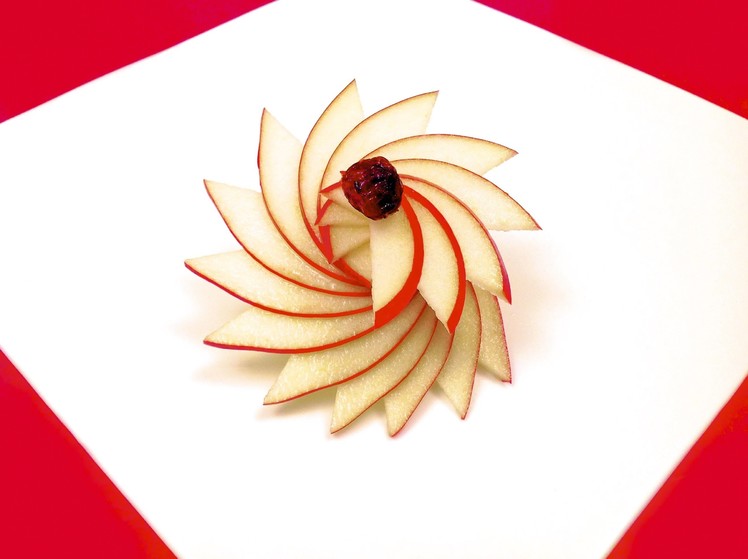 How to Make a Rosette with an Apple (HD)