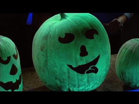 Glowing Pumpkins - Cool Halloween Science