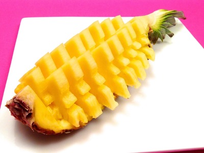 How to Quickly Cut and Serve a Pineapple (HD)
