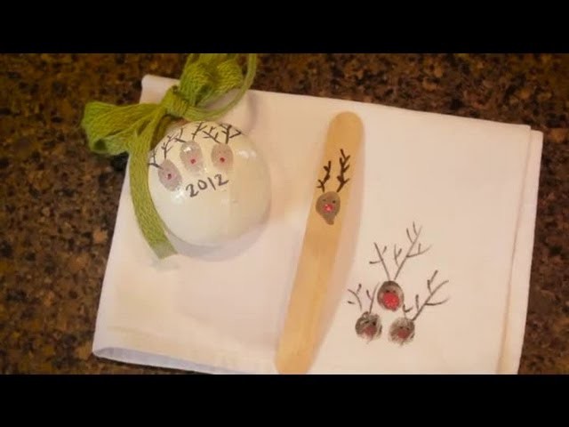 How to Make a Fingerprint Look Like a Reindeer : Christmas Tree Decorations & Tips