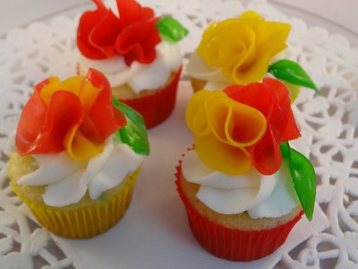 Decorating Cupcakes #125: Fruit Roll Up Flowers