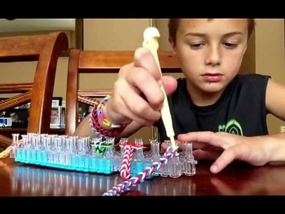 How to make a rainbow loom fish tail bracelet part 2