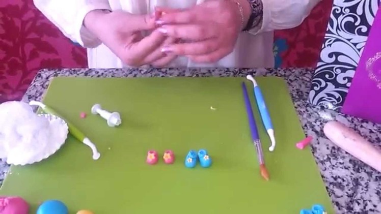 How to Make a baby socks with gumpaste