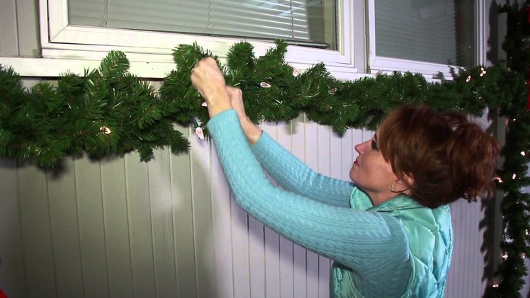 How to Hang Christmas Decor Outdoors : Christmas Flare Decorations