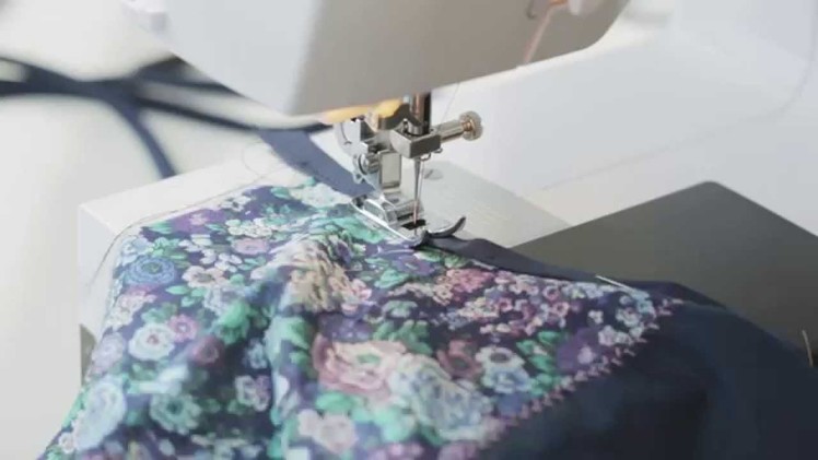 Summer dress sewing tutorial: finishing & bias binding (6.7)