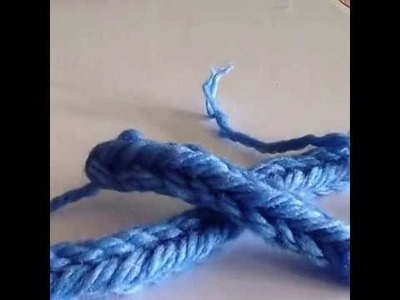 How to make a yarn fishtail bracelet