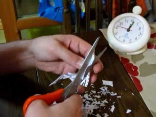 Extreme Snowflake Cutting - How to cut a detailed paper snowflake
