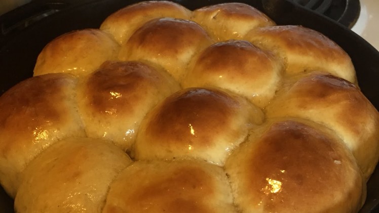 How To Bake 30 Minute Soft And Delicious Dinner Rolls - DIY  Tutorial - Guidecentral