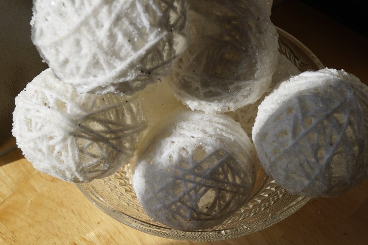 How to Make Snowballs From Yarn