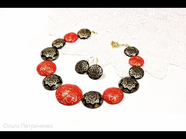 Making hollow necklace made of polymer clay.