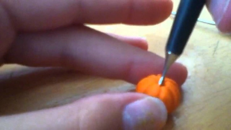 How to make a polymer clay pumpkin:)