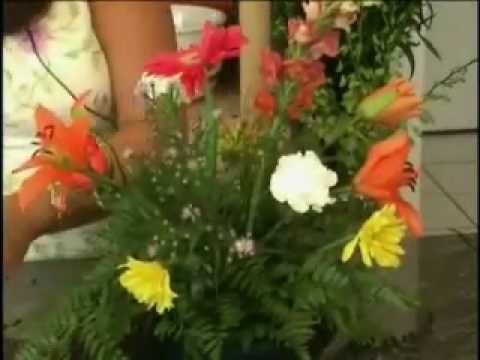 Deborah Dolen Making a Very Basic Floral Container Arrangement